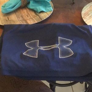 Under Armour basketball shorts.